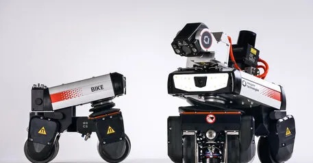 Waygate Technologies BIKER机器人检测系统，搭载AI视觉与传感器的自主工业检测机器人，适用于远程无损检测与危险环境检测